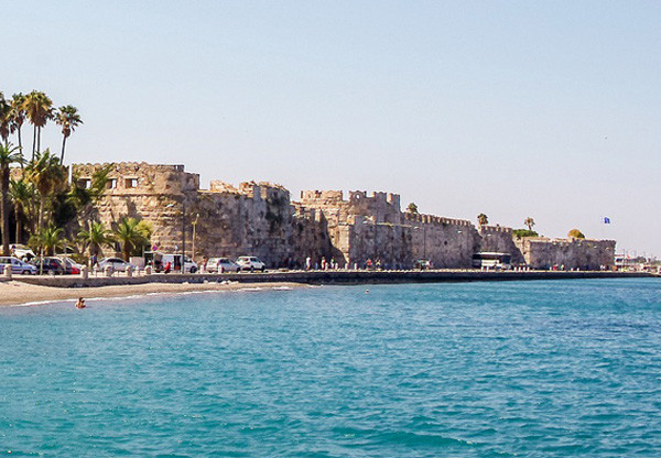 ΤΟ ΚΑΣΤΡΟ ΤΩΝ ΙΠΠΟΤΩΝ